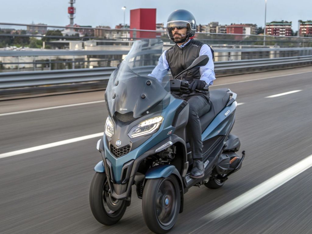 2023 Piaggio MP3 530 - Exclusive Euro 5 for sale in the Pompano Beach, FL area. Get the best drive out price on 2023 Piaggio MP3 530 - Exclusive Euro 5 and compare.