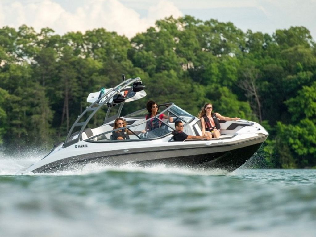 2023 Yamaha Boat 220 - AR for sale in the Pompano Beach, FL area. Get the best drive out price on 2023 Yamaha Boat 220 - AR and compare.