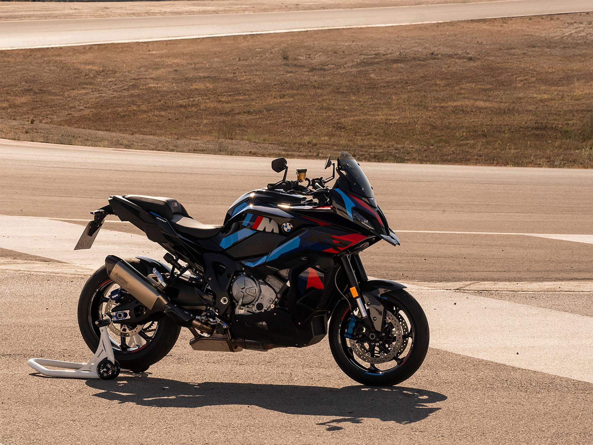 2024 BMW M - 1000 XR for sale in the Pompano Beach, FL area. Get the best drive out price on 2024 BMW M - 1000 XR and compare.