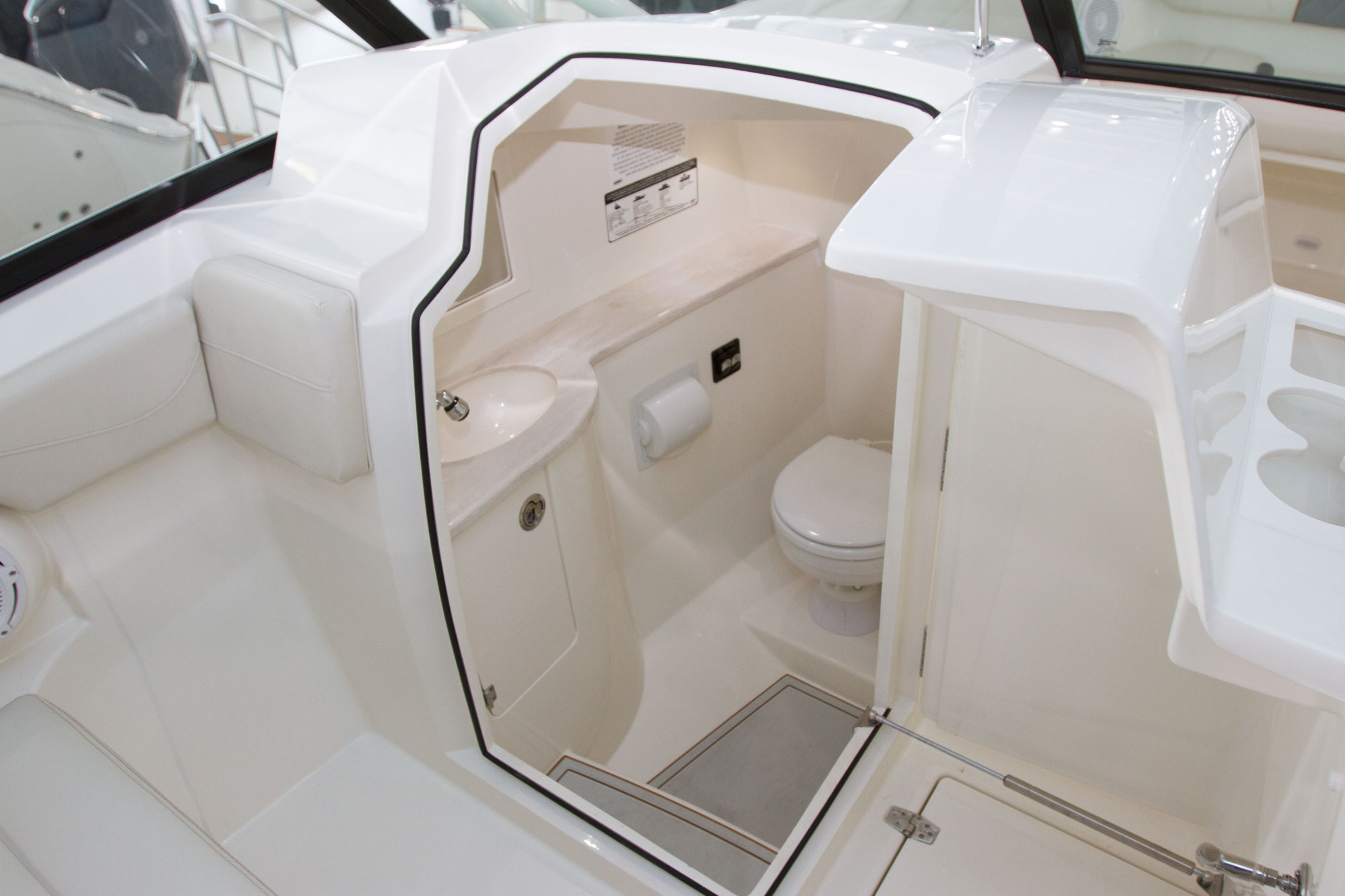 2024 Cobia 280 - DC for sale in the Pompano Beach, FL area. Get the best drive out price on 2024 Cobia 280 - DC and compare.