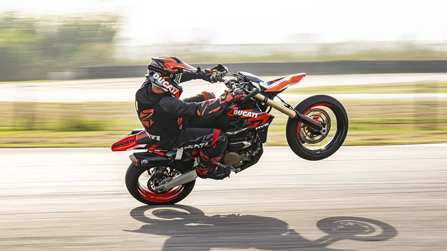 2024 Ducati Hypermotard - 698 Mono RVE for sale in the Pompano Beach, FL area. Get the best drive out price on 2024 Ducati Hypermotard - 698 Mono RVE and compare.