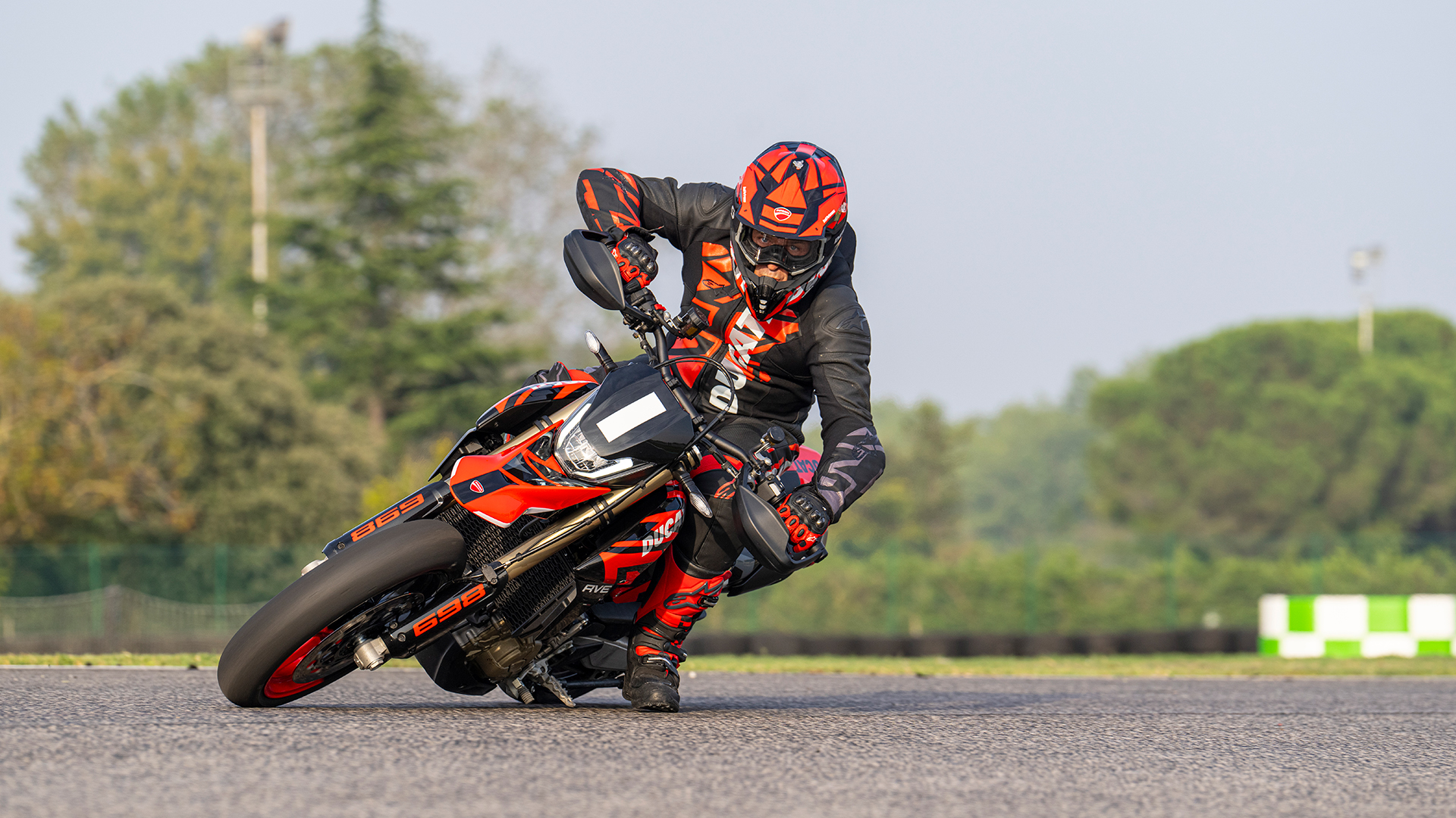 2024 Ducati Hypermotard - 698 Mono RVE for sale in the Pompano Beach, FL area. Get the best drive out price on 2024 Ducati Hypermotard - 698 Mono RVE and compare.