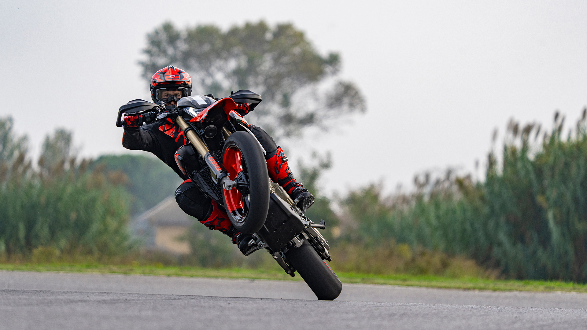 2024 Ducati Hypermotard - 698 Mono for sale in the Pompano Beach, FL area. Get the best drive out price on 2024 Ducati Hypermotard - 698 Mono and compare.
