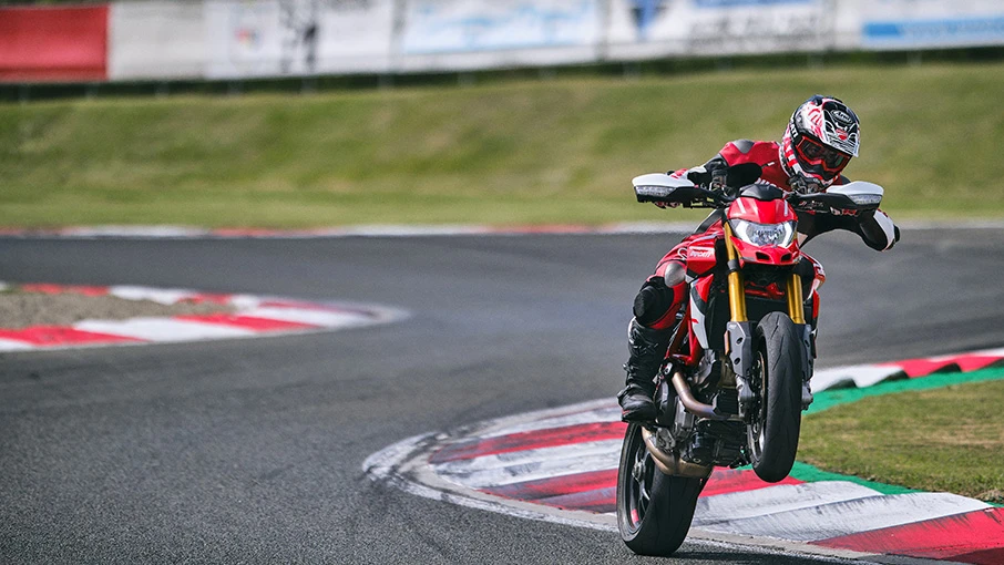 2024 Ducati Hypermotard - 950 for sale in the Pompano Beach, FL area. Get the best drive out price on 2024 Ducati Hypermotard - 950 and compare.