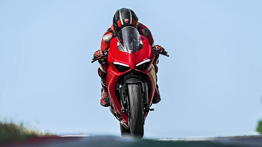 2024 Ducati Panigale - V2 for sale in the Pompano Beach, FL area. Get the best drive out price on 2024 Ducati Panigale - V2 and compare.