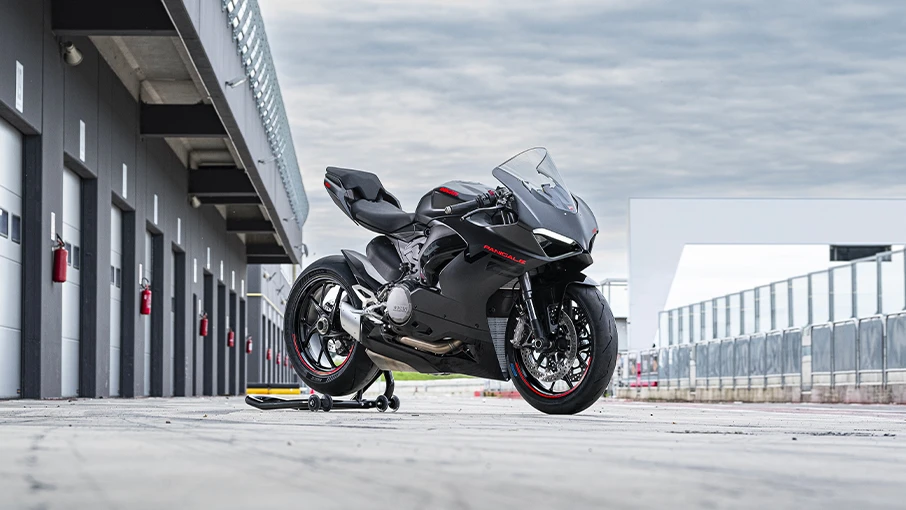 2024 Ducati Panigale - V2 for sale in the Pompano Beach, FL area. Get the best drive out price on 2024 Ducati Panigale - V2 and compare.