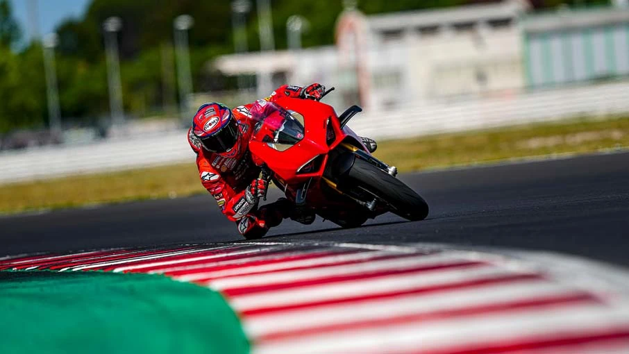 2024 Ducati Panigale - V4 S for sale in the Pompano Beach, FL area. Get the best drive out price on 2024 Ducati Panigale - V4 S and compare.