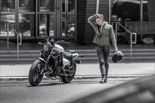 2024 Kawasaki Eliminator® - ABS for sale in the Pompano Beach, FL area. Get the best drive out price on 2024 Kawasaki Eliminator® - ABS and compare.