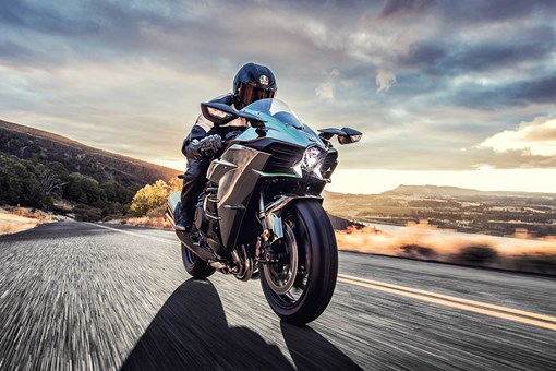 2024 Kawasaki NINJA H2® - ABS for sale in the Pompano Beach, FL area. Get the best drive out price on 2024 Kawasaki NINJA H2® - ABS and compare.