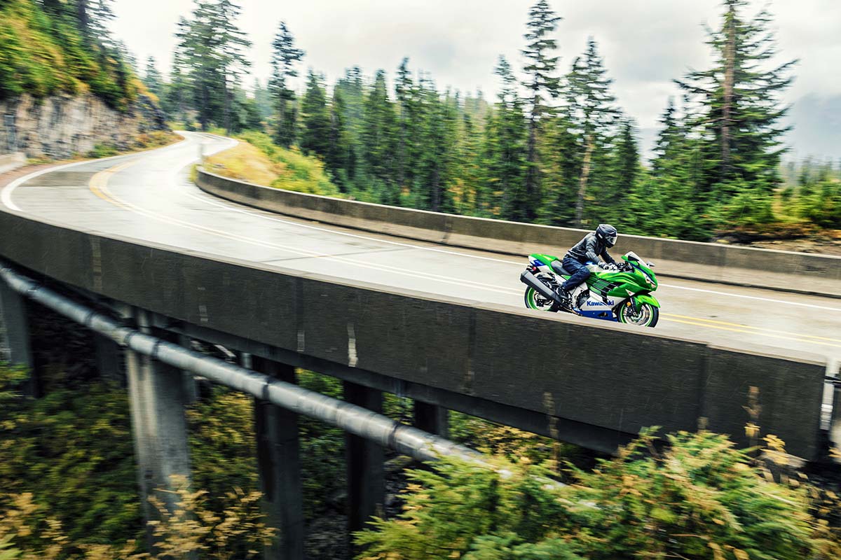 2024 Kawasaki NINJA® ZX™ - 14R 40th Anniversary Edition ABS for sale in the Pompano Beach, FL area. Get the best drive out price on 2024 Kawasaki NINJA® ZX™ - 14R 40th Anniversary Edition ABS and compare.