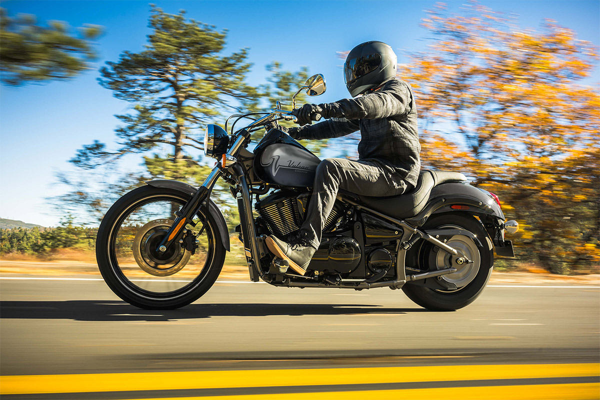 2024 Kawasaki VULCAN® 900 - CUSTOM for sale in the Pompano Beach, FL area. Get the best drive out price on 2024 Kawasaki VULCAN® 900 - CUSTOM and compare.