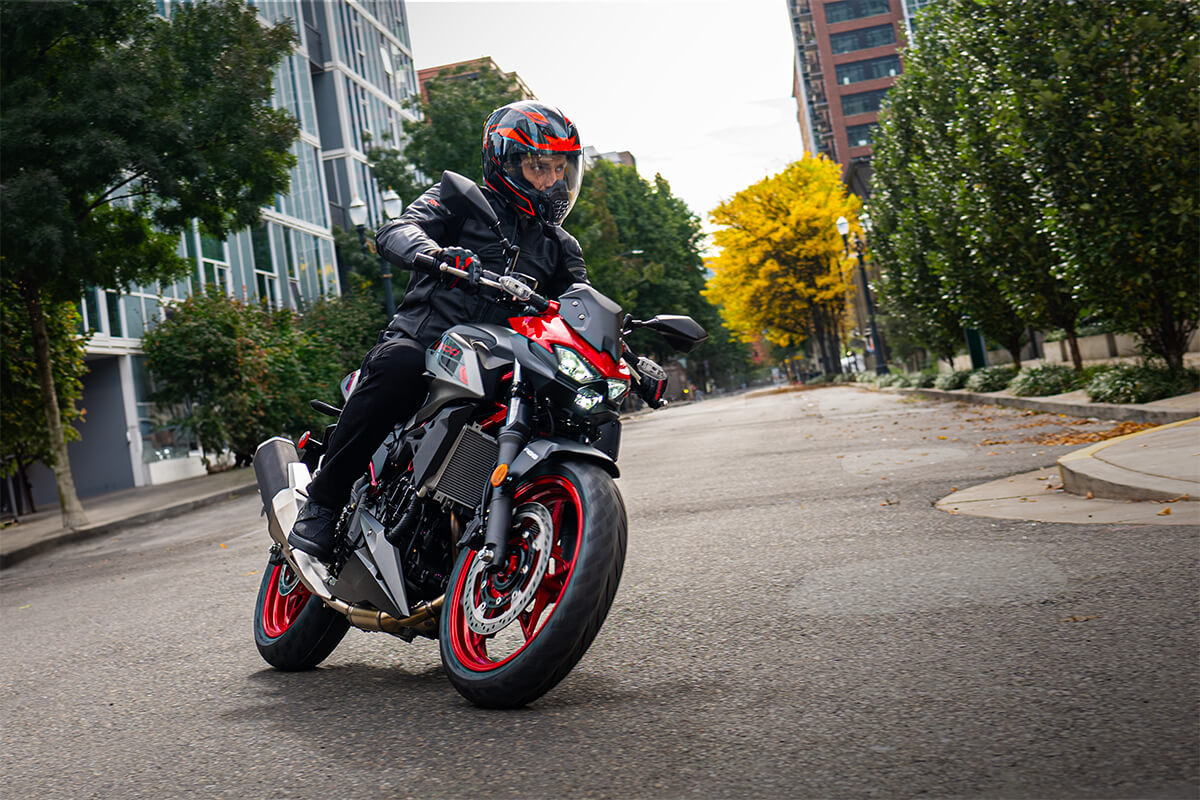 2024 Kawasaki Z500 - SE ABS for sale in the Pompano Beach, FL area. Get the best drive out price on 2024 Kawasaki Z500 - SE ABS and compare.