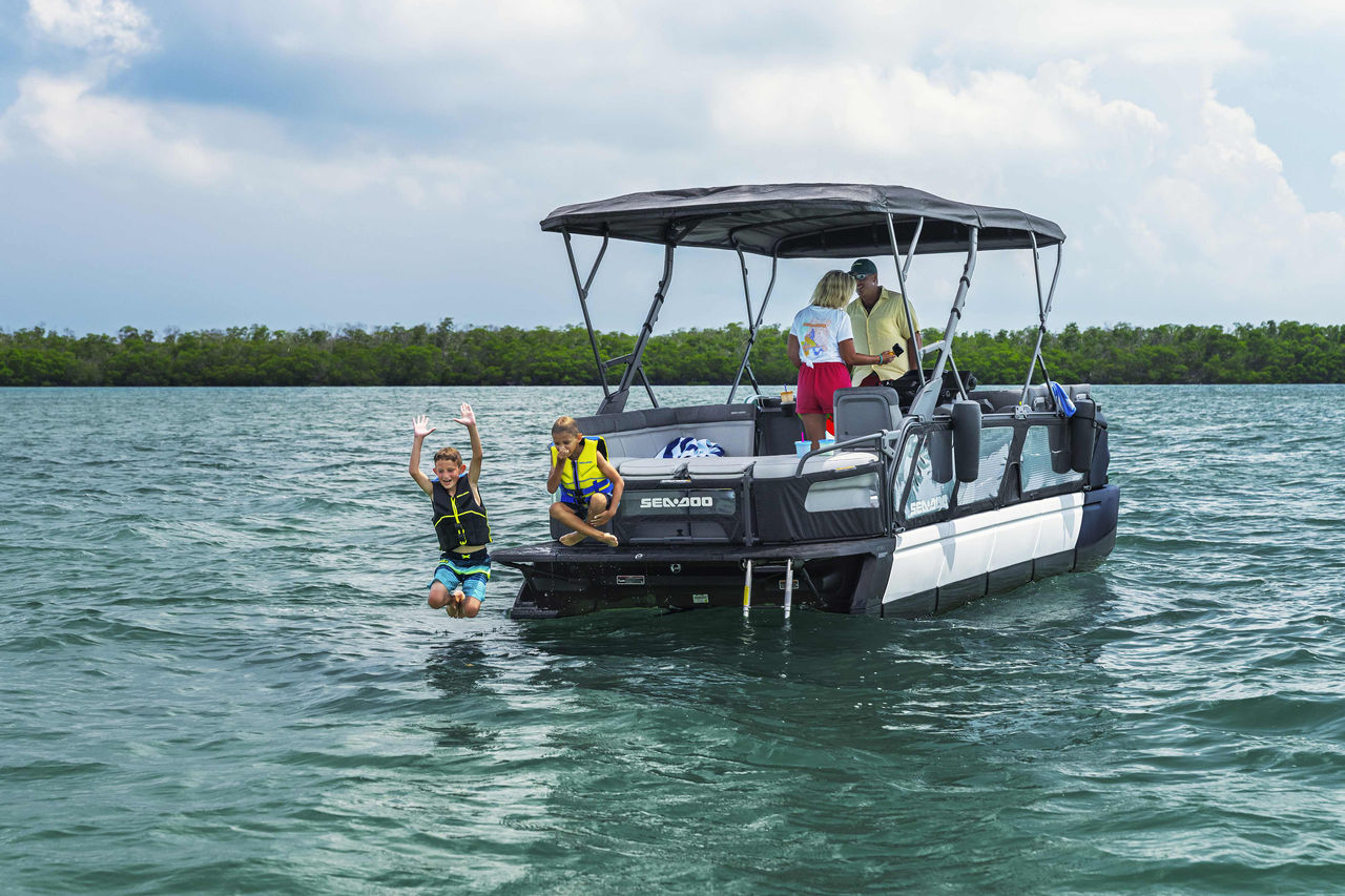 2024 Sea-Doo SWITCH® - CRUISE 21 - 230HP for sale in the Pompano Beach, FL area. Get the best drive out price on 2024 Sea-Doo SWITCH® - CRUISE 21 - 230HP and compare.