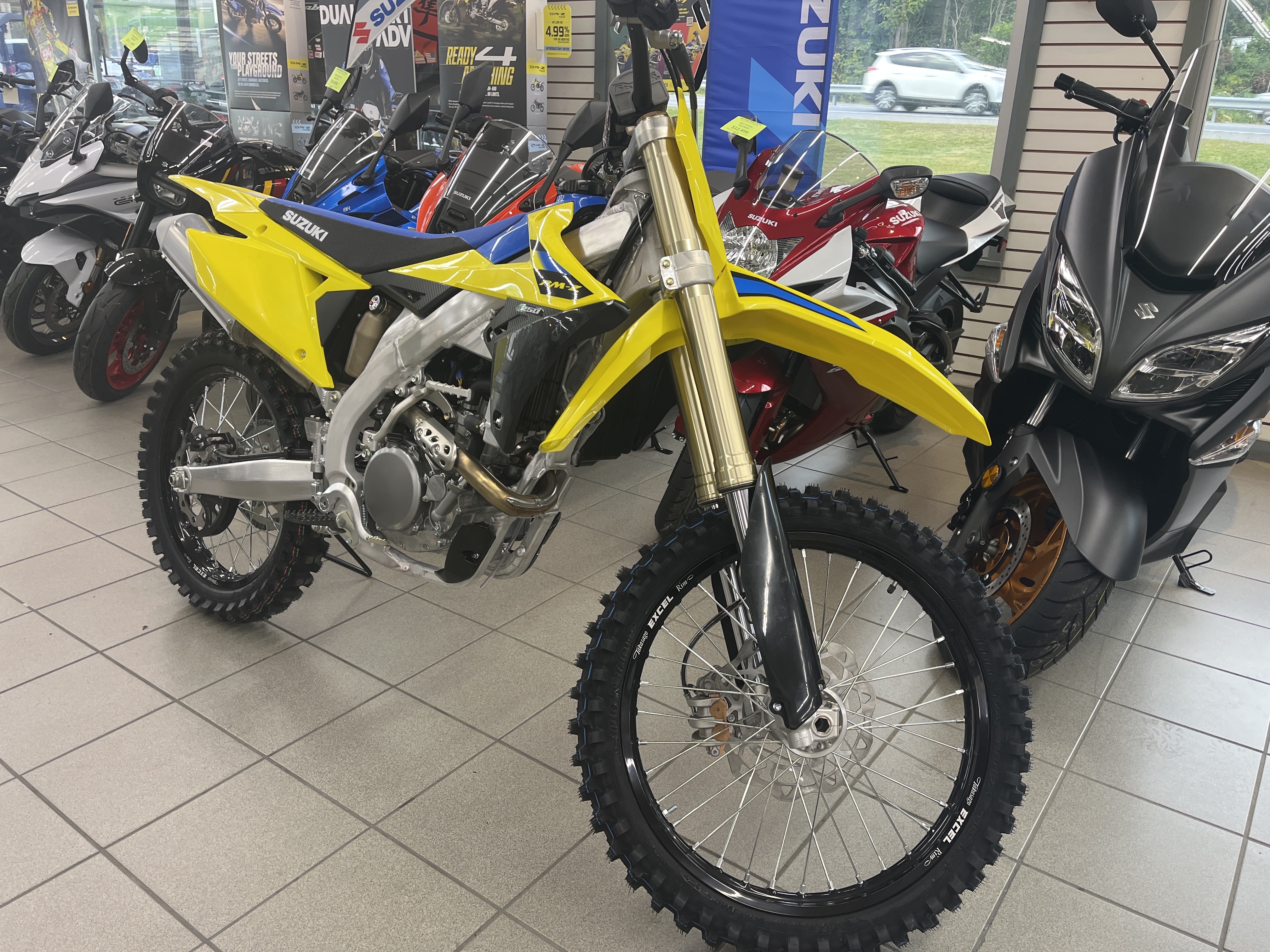 2027 SUZUKI RM Z250