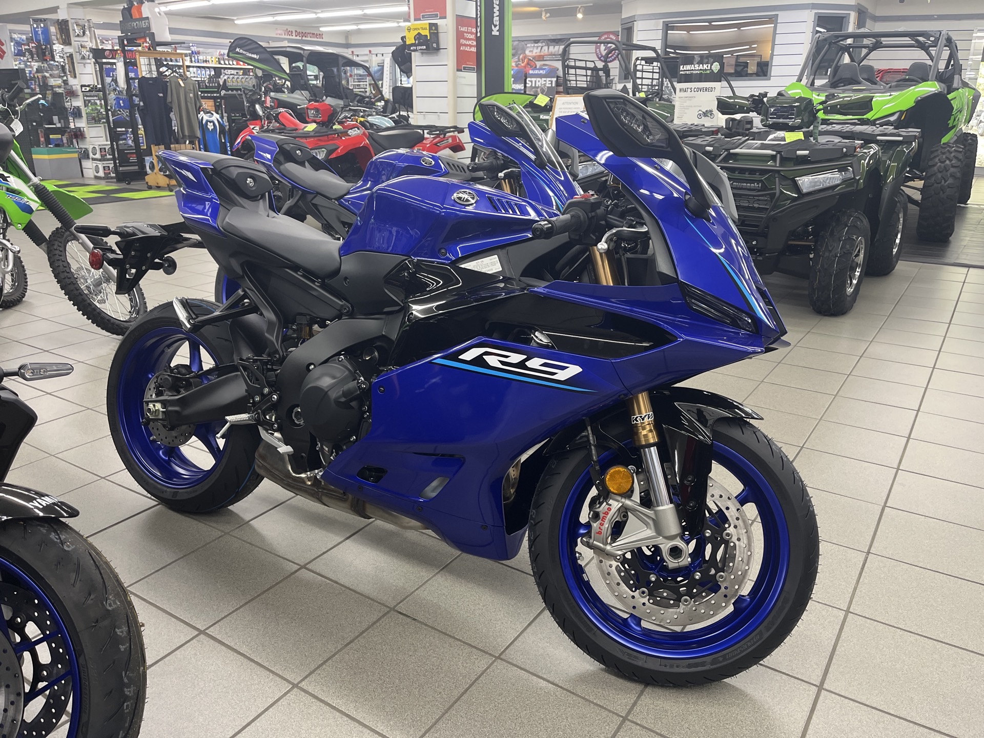2027 YAMAHA YZF R9 TEAM YAMAHA BLUE