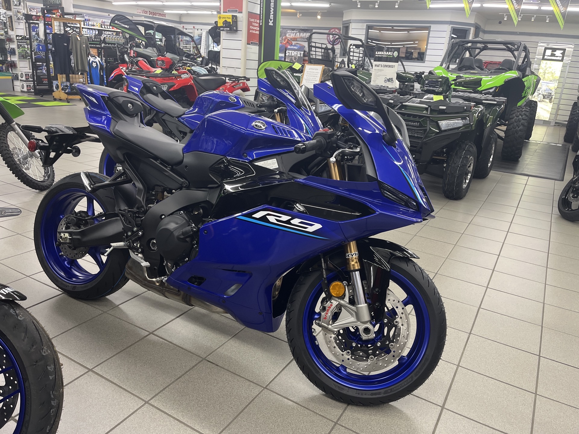 2027 YAMAHA YZF R9 TEAM YAMAHA BLUE