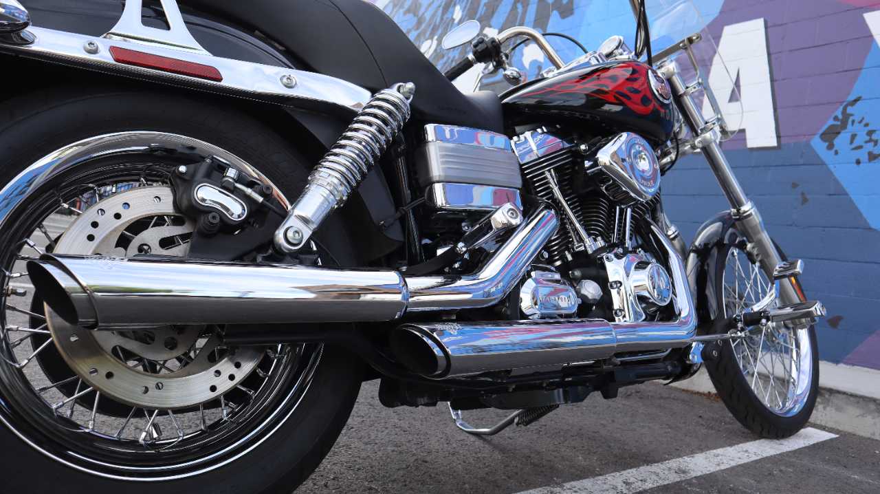 HARLEY-DAVIDSON DYNA GLIDE WIDE GLIDE 105 ANNIV EDITION
