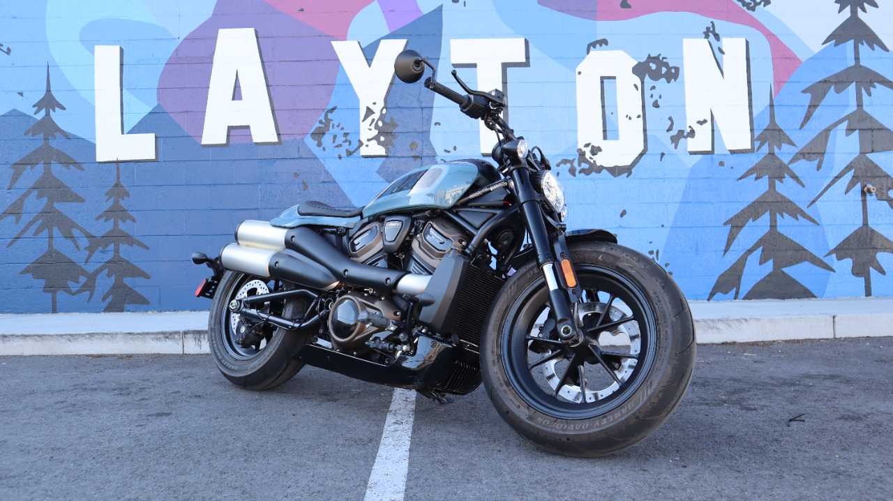 HARLEY-DAVIDSON NIGHTSTER RH975