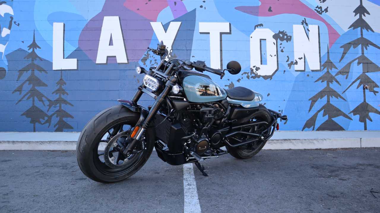 HARLEY-DAVIDSON NIGHTSTER RH975