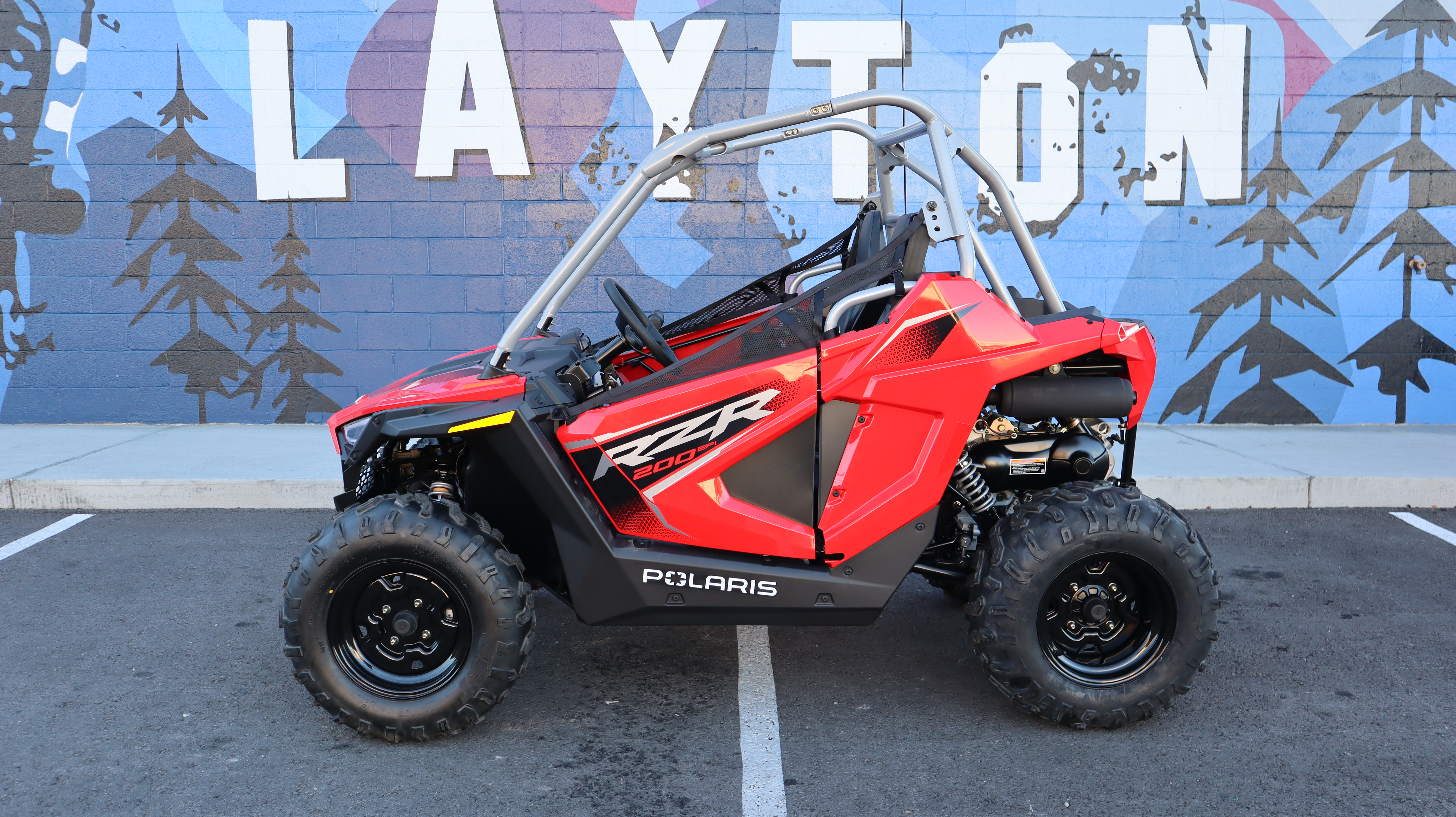 POLARIS RZR 200 EFI