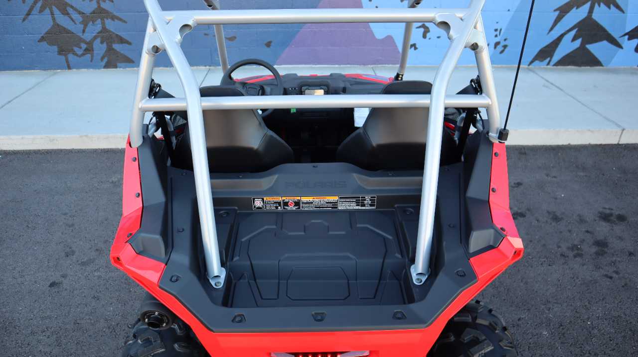 POLARIS RZR 200 EFI