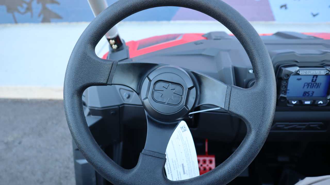 POLARIS RZR 200 EFI