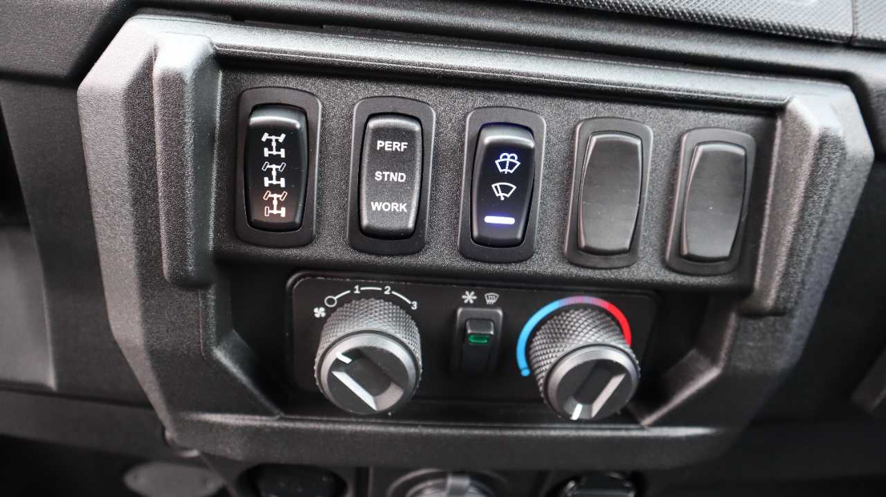 POLARIS RANGER CREW XP 1000 NS ULTIMATE SIGNATURE SERIES