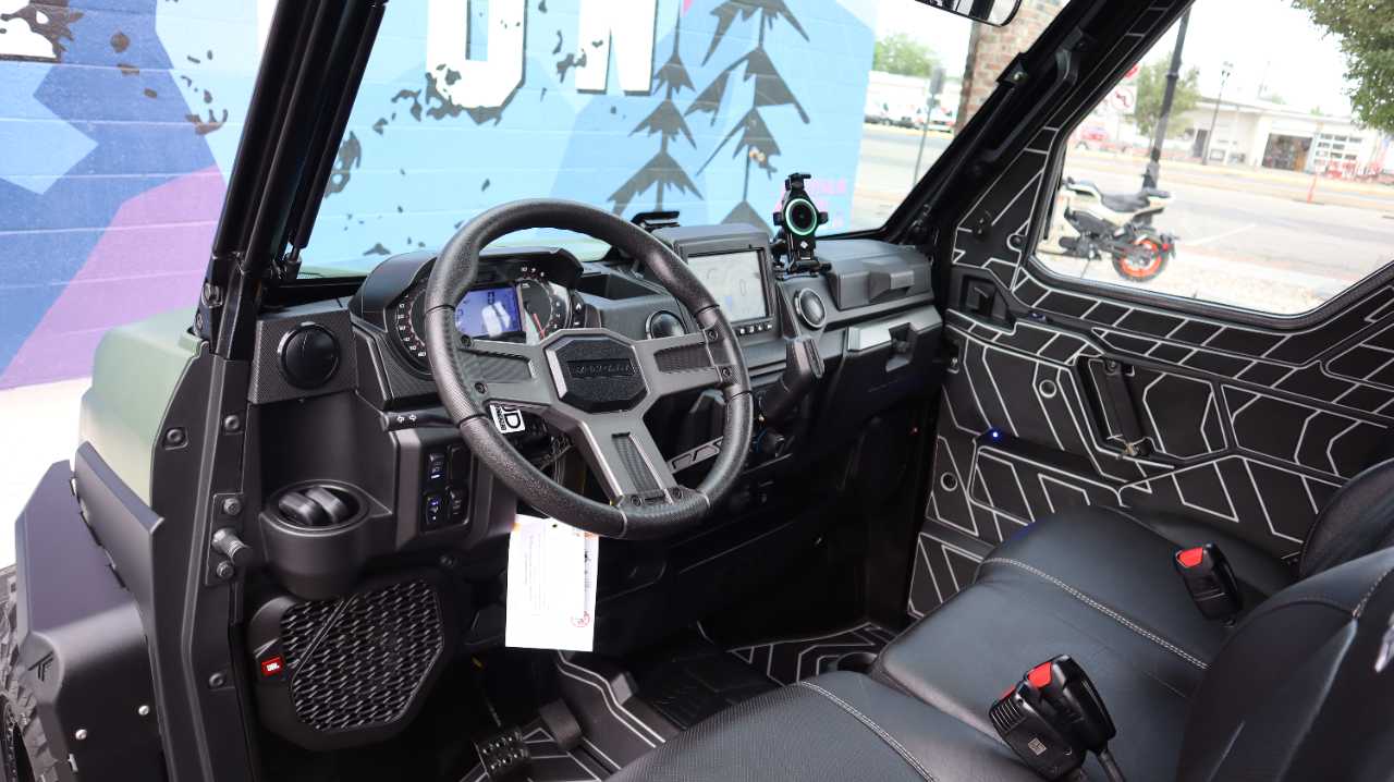 POLARIS RANGER CREW XP 1000 NS ULTIMATE SIGNATURE SERIES