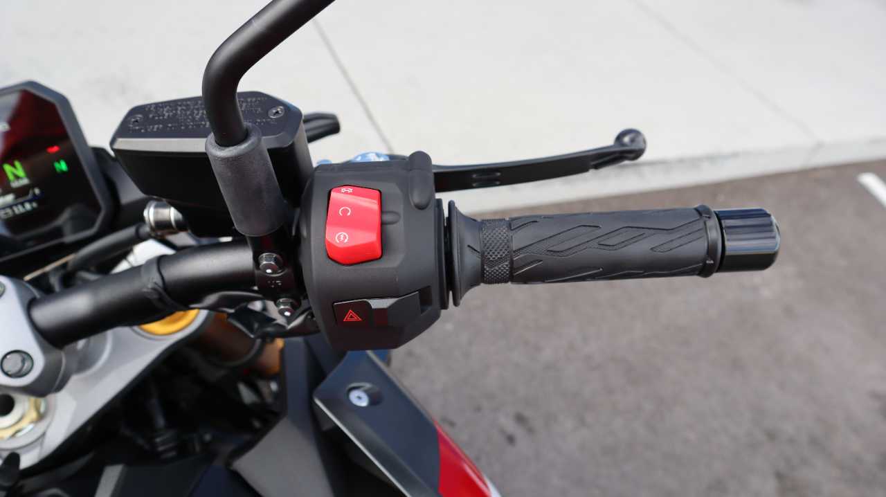 SUZUKI GSX S1000
