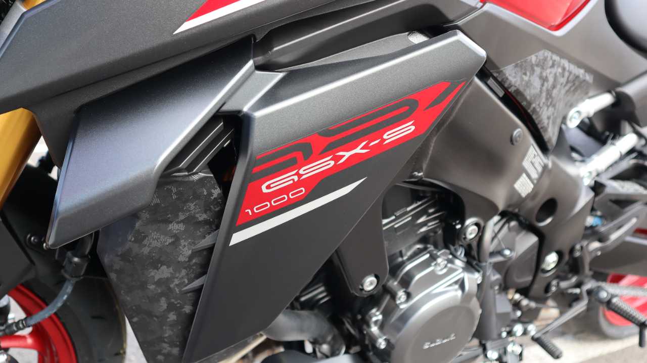 SUZUKI GSX S1000