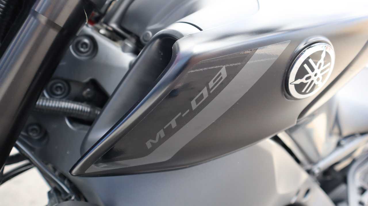 YAMAHA MT 09