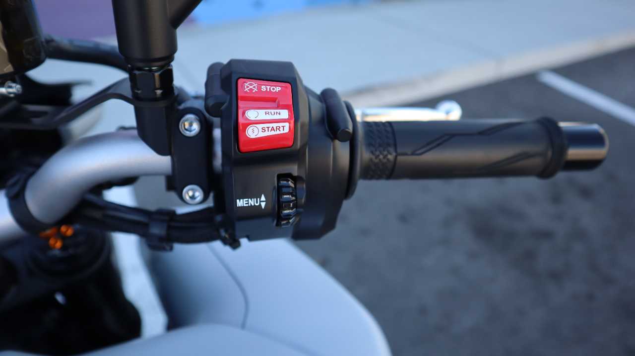 YAMAHA MT 10
