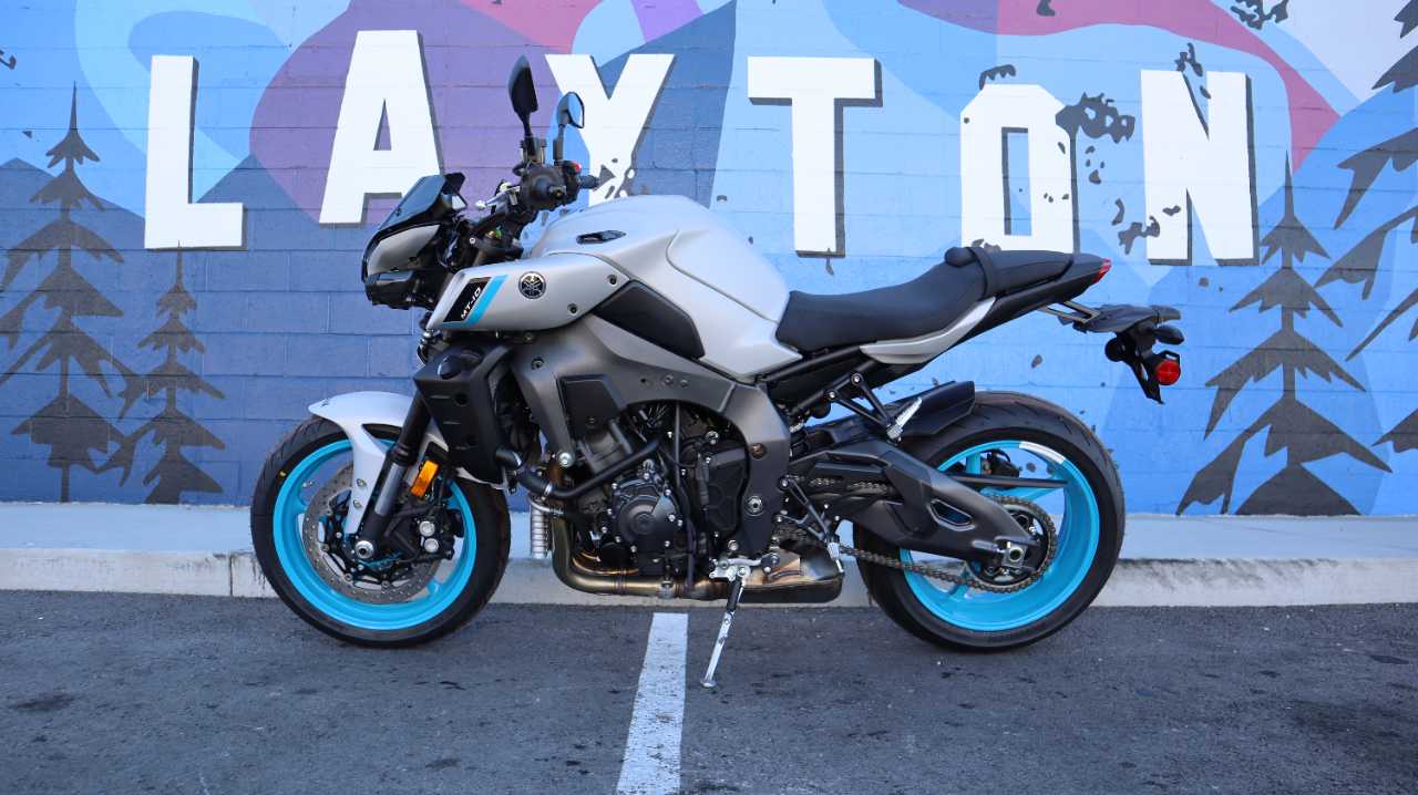 YAMAHA MT 10