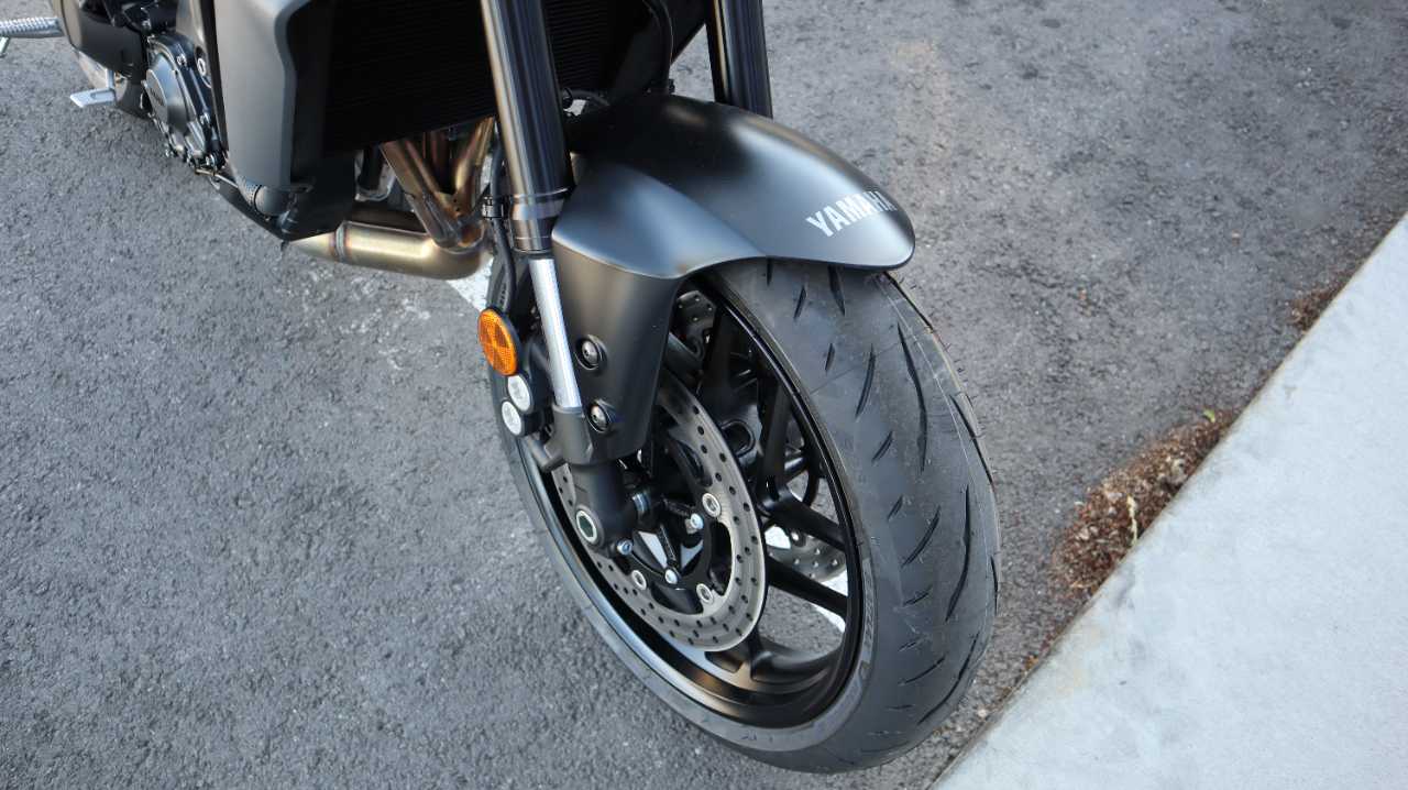 YAMAHA MT 09