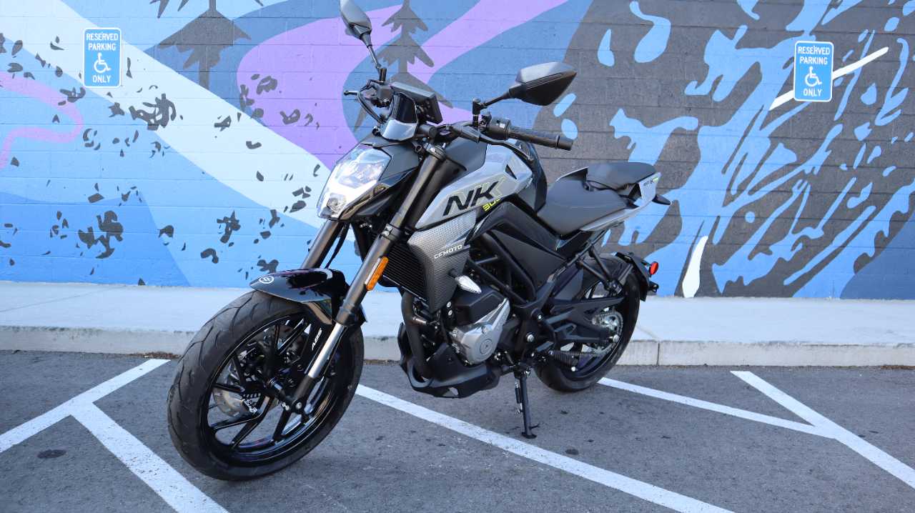 CFMOTO 300NK