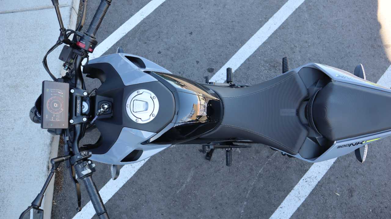 CFMOTO 300NK