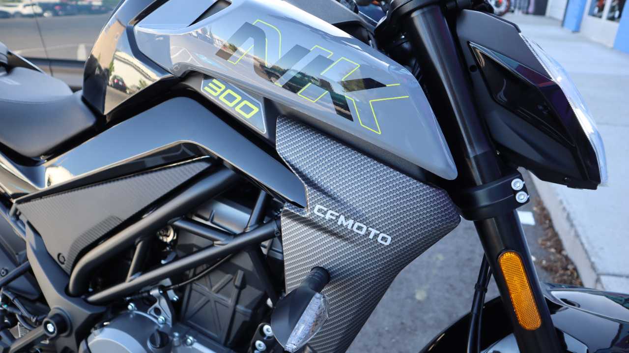 CFMOTO 300NK
