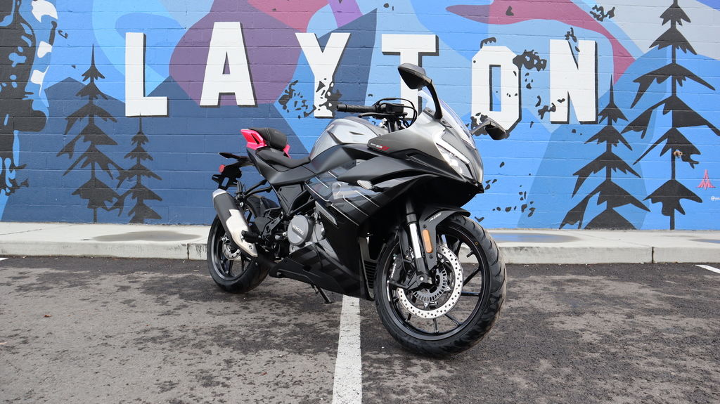 CFMOTO 300SS