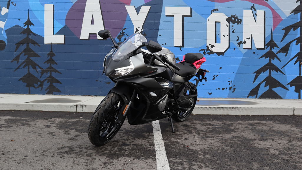 CFMOTO 300SS