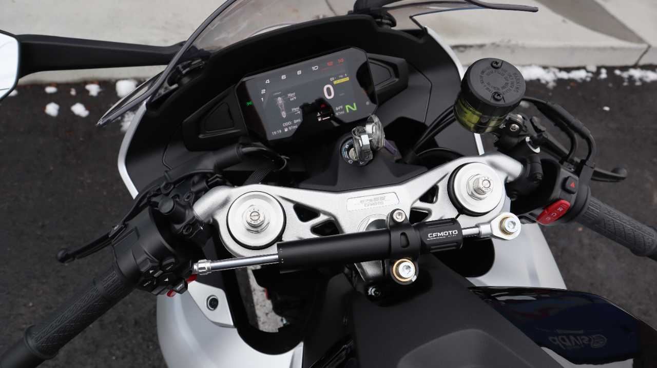 CFMOTO 675SS