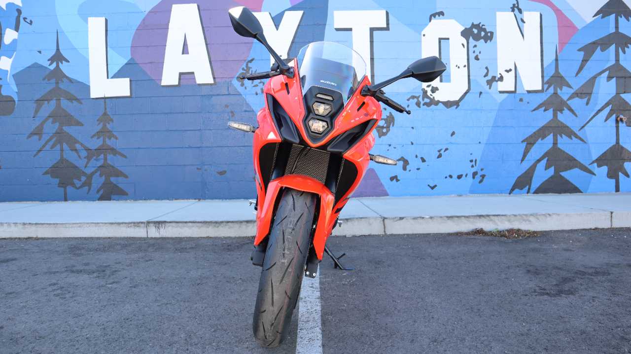 SUZUKI GSX 8R