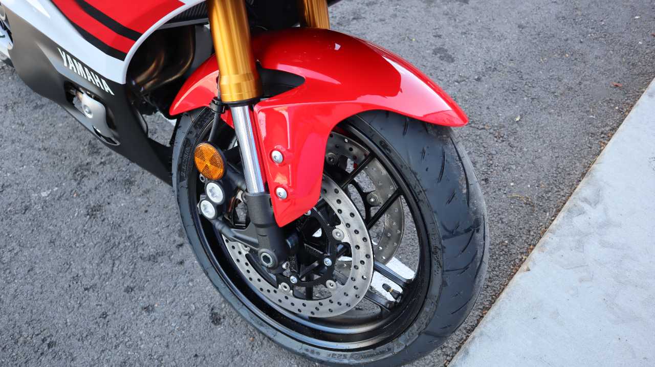 YAMAHA YZF R7