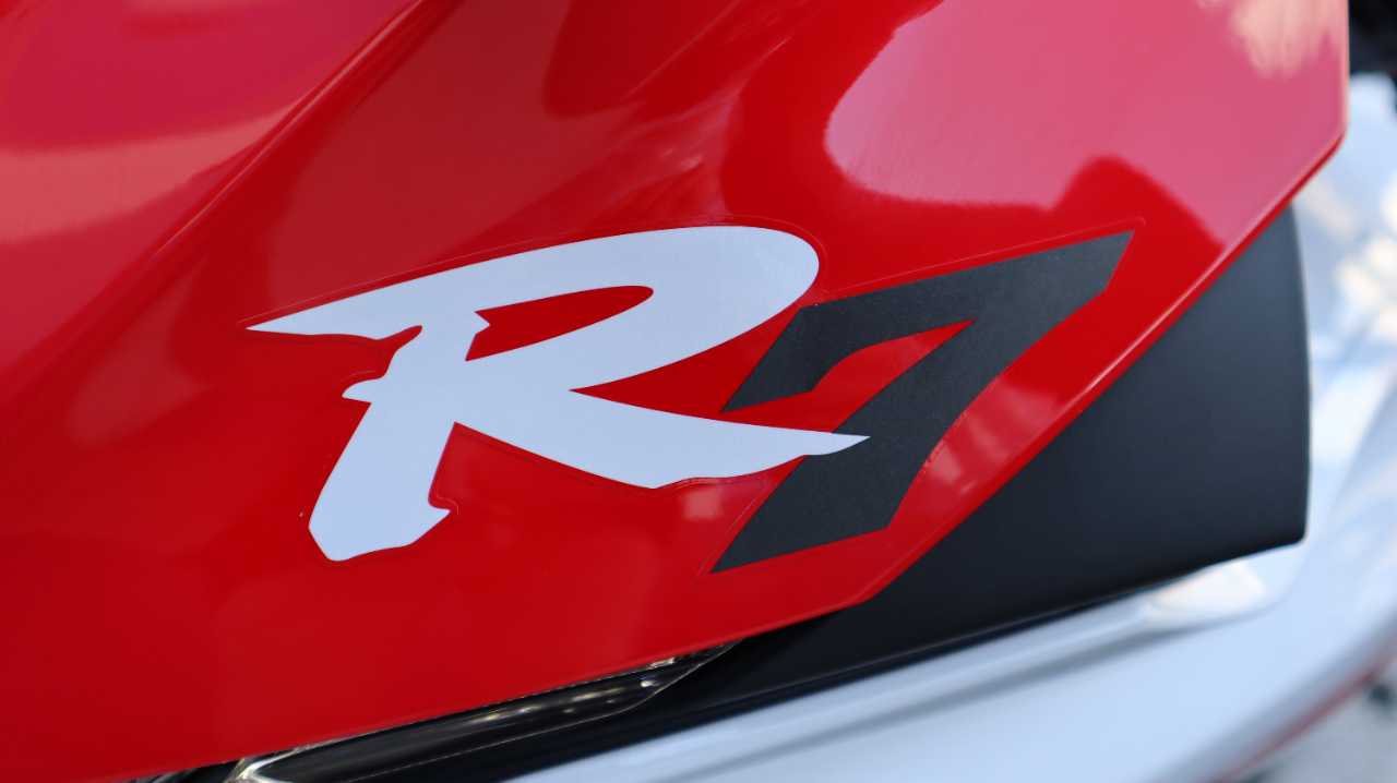 YAMAHA YZF R7